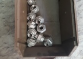 Sprzęt hydrauliczny – pakiet zawierający 104 poz. asort. (wg oddzielnego wykazu), w tym m.in.: zawory, trójniki uszczelki itp. 